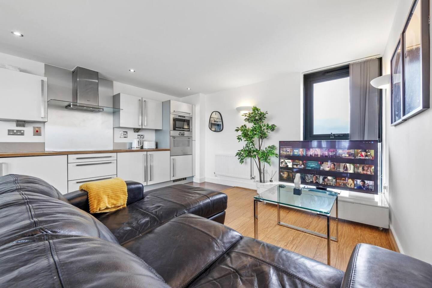 Lovely & Cosy 2 Beds London Skyline View Bagian luar foto